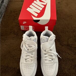 Nike Court Borough MD 2 (GS)